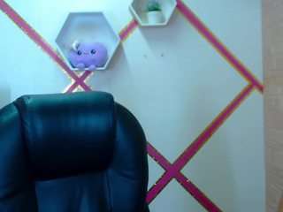 blake-mils webcam model stream image