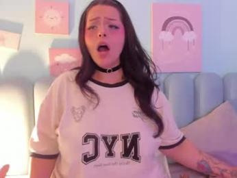 curvy_rousi webcam model stream image