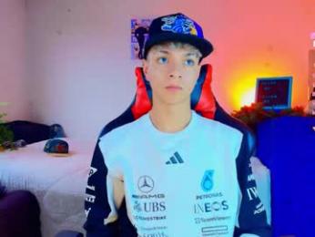 twink_sebas_ webcam model stream image