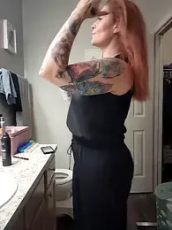 HollyTattoo webcam model stream image