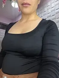EmmaContreras_Val webcam model stream image