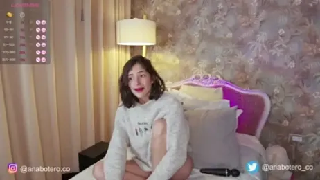 KittyAna webcam model stream image