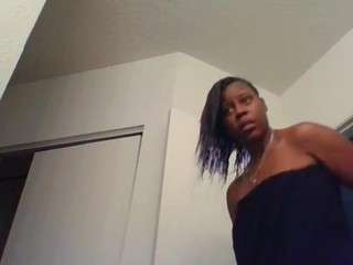 amiyadenae webcam model stream image