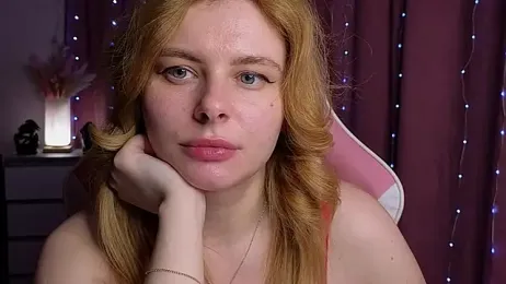 Day-off webcam model stream image