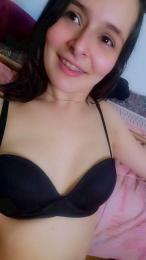 Roxannepiggy webcam model stream image