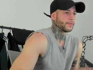 James Leeandros webcam model stream image