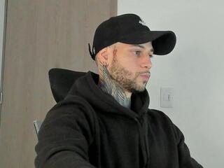 James Leeandros webcam model stream image