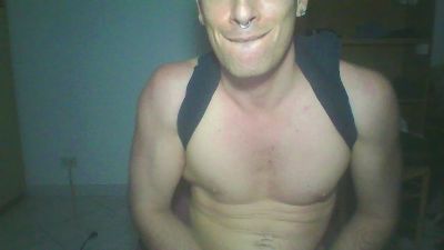 FrankieBully webcam model stream image