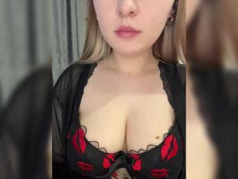 AlinaRay webcam model stream image