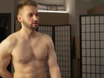 muscularfriend webcam model stream image