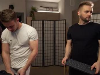 muscularfriend webcam model stream image