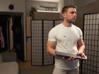 muscularfriend webcam model stream image