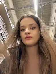 KittyQueeny webcam stripchat model stream image