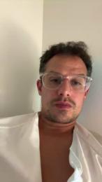 Nursealone webcam model stream image