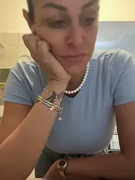 AmandaArt webcam model stream image