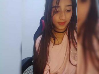 AlinaPopy webcam model stream image