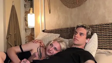 twl8vibe webcam stripchat model stream image