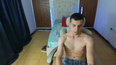 Juniorcaicer webcam cam4 model stream image