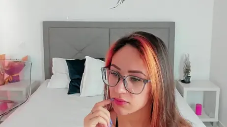 NicoleIris webcam model stream image