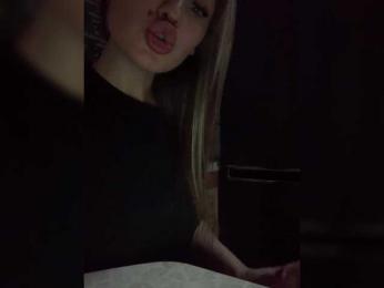 Polichkaaaa webcam model stream image