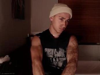 andyjoy_ webcam model stream image