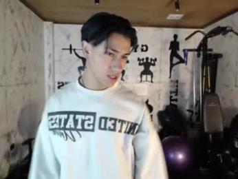 andyjoy_ webcam model stream image