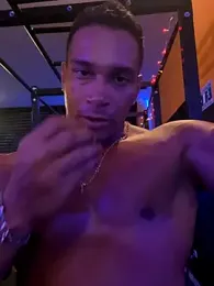 FreszX webcam model stream image