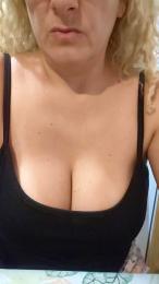 Isismilf webcam model stream image