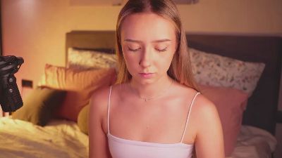 LynEmberton webcam model stream image