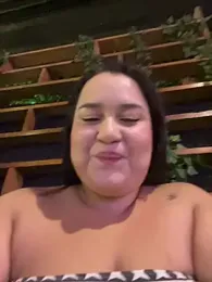 yesmiia webcam stripchat model stream image