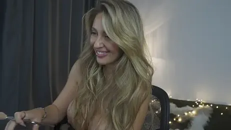 JoanneGG webcam model stream image