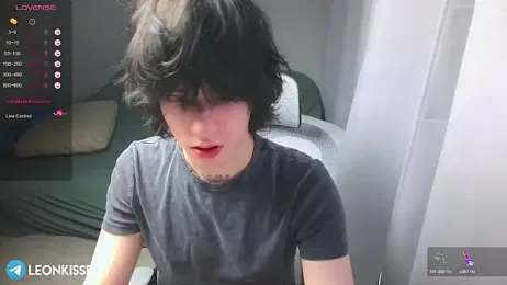 LeonBoykisser webcam stripchat model stream image