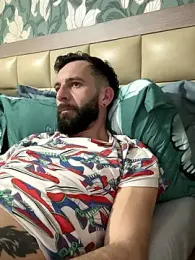 Michel_huge webcam model stream image