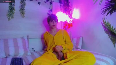 Twinkk_Guy webcam model stream image