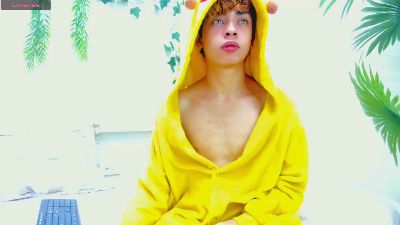 Twinkk_Guy webcam model stream image