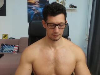 Brutus K webcam flirt4free model stream image
