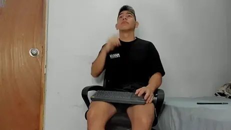 andrew_rose_ webcam model stream image