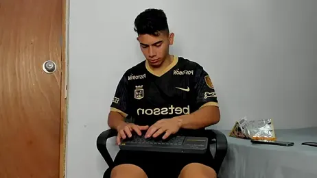 andrew_rose_ webcam model stream image