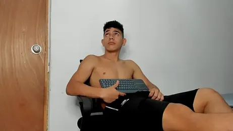 andrew_rose_ webcam model stream image