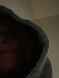 Mini_And_The_Bear webcam model stream image