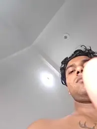 riya190 webcam model stream image