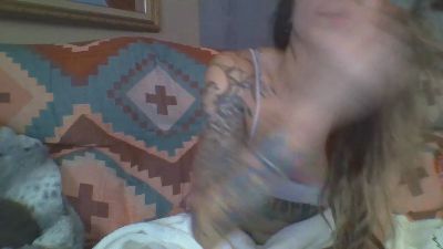 Strelittzia_ webcam model stream image