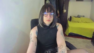 Shiiraa webcam model stream image