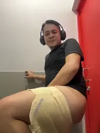 OliverTabordaa webcam model stream image