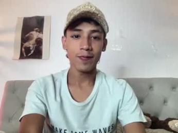 ostin_18hot webcam model stream image