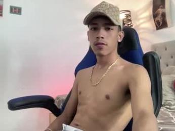 ostin_18hot webcam model stream image