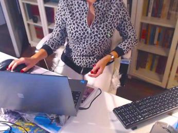 _Angelina_ webcam model stream image