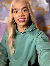 Katy_bratz_ webcam model stream image