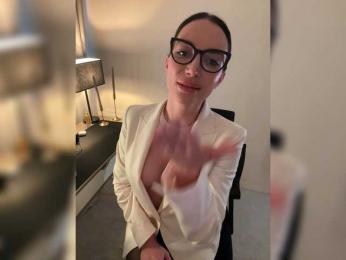 Vivien_ webcam model stream image