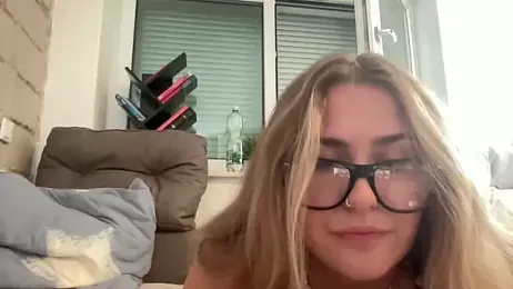 goddesemiiyy webcam model stream image